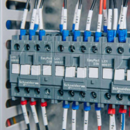 TOPMILL 850S 4-х осевой вертикальный обрабатывающий центр с ЧПУ